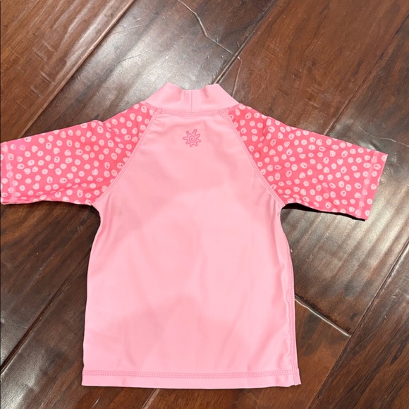 UV Skinz Rash Guard - Picture 2 of 3